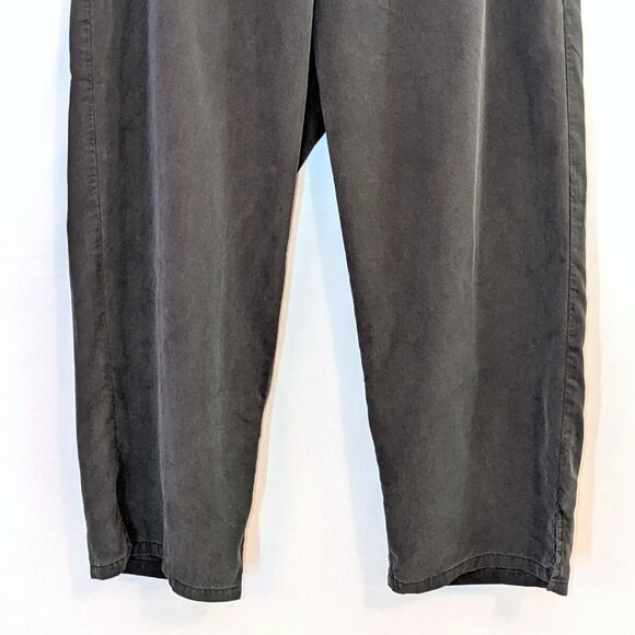 Eileen Fisher | Pull On Tencel Cropped Pants in Charcoal Gray | Size Medium - Picture 6 of 11